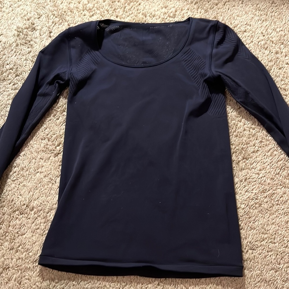Long sleeve navy lululemon workout top